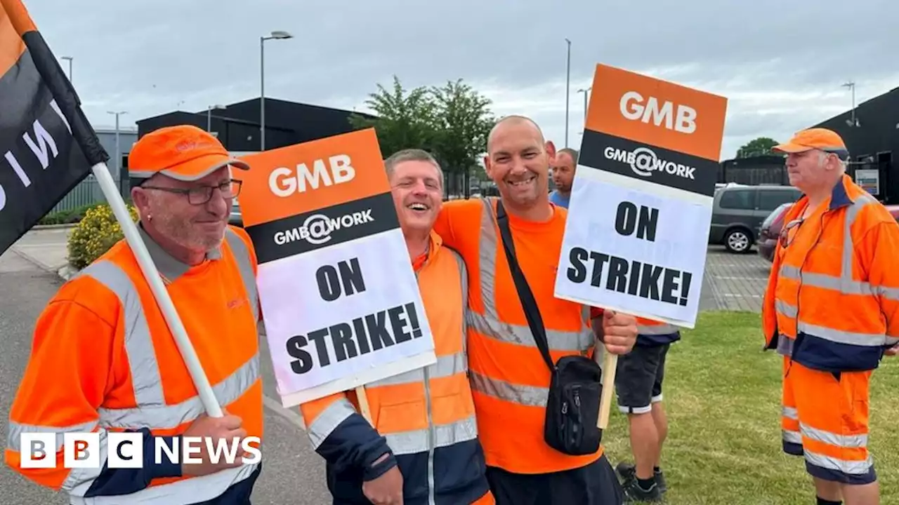 Leicestershire: Blaby bin workers' strike called off after talks