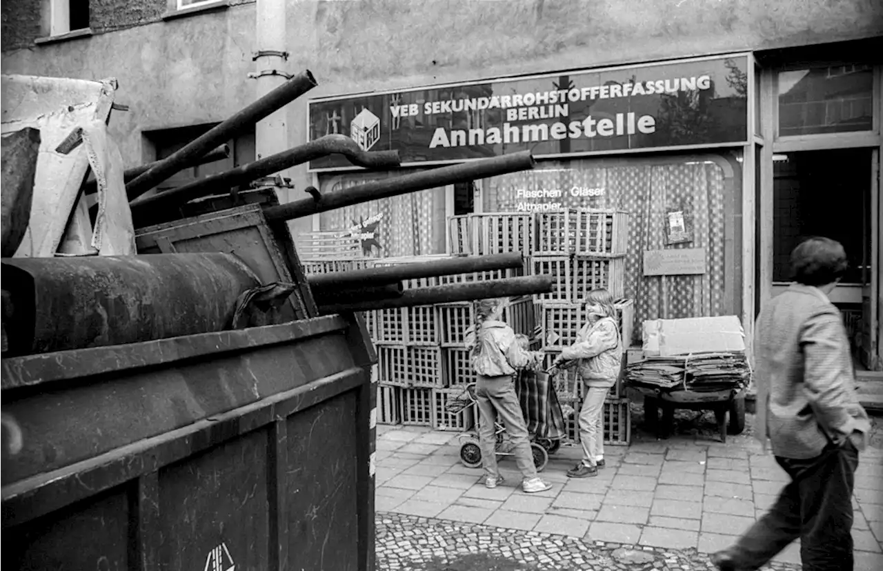 DDR-Altstoffsammlung: Einmal öffnete mir ein nackter Mann die Tür