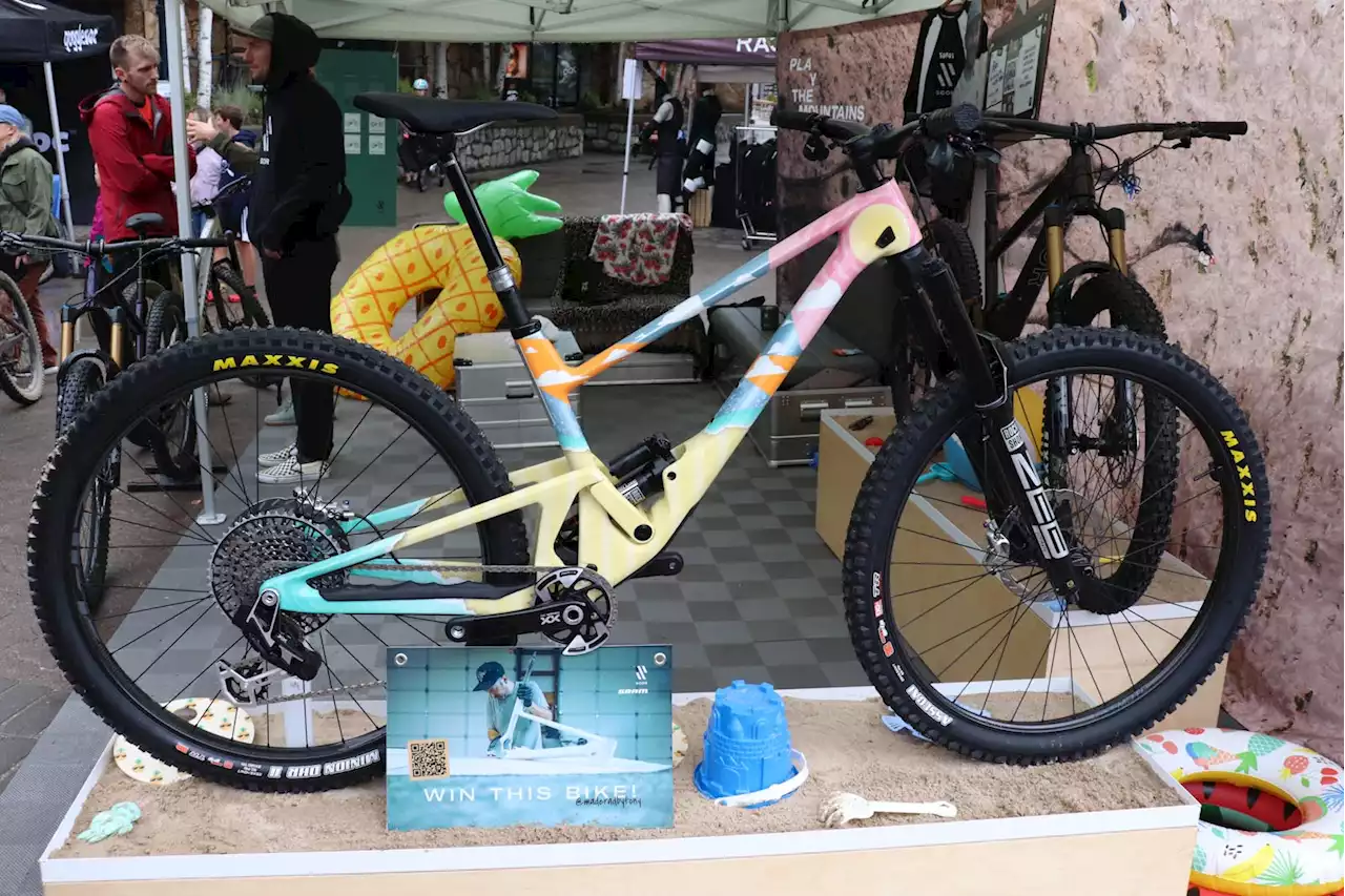 Crankworx Whistler 2023: Cool bikes, Custom Painted Helmets & a Steve Smith Jersey for a Good Cause