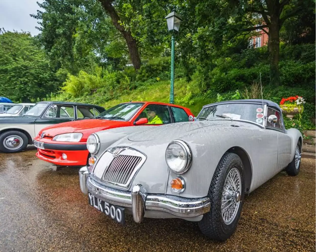 Classic car show returning to Avenham and Miller Park