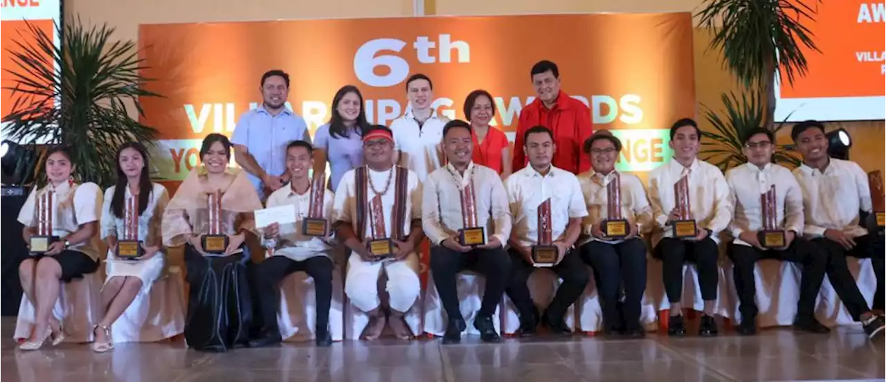 11 Champions in the 6th Villar SIPAG Youth Poverty Reduction Challenge each got cash and trophy from Villar | BMPlus