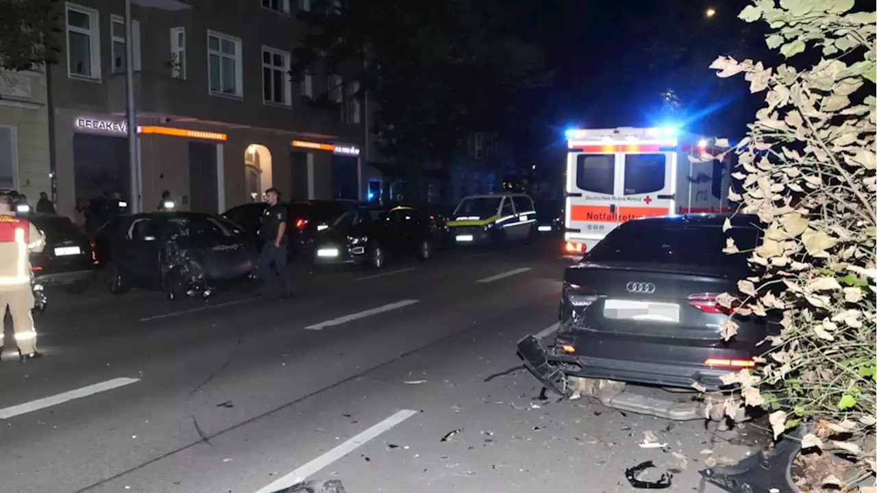 Berlin: Smart kracht in geparkten Audi – hoher Sachschaden