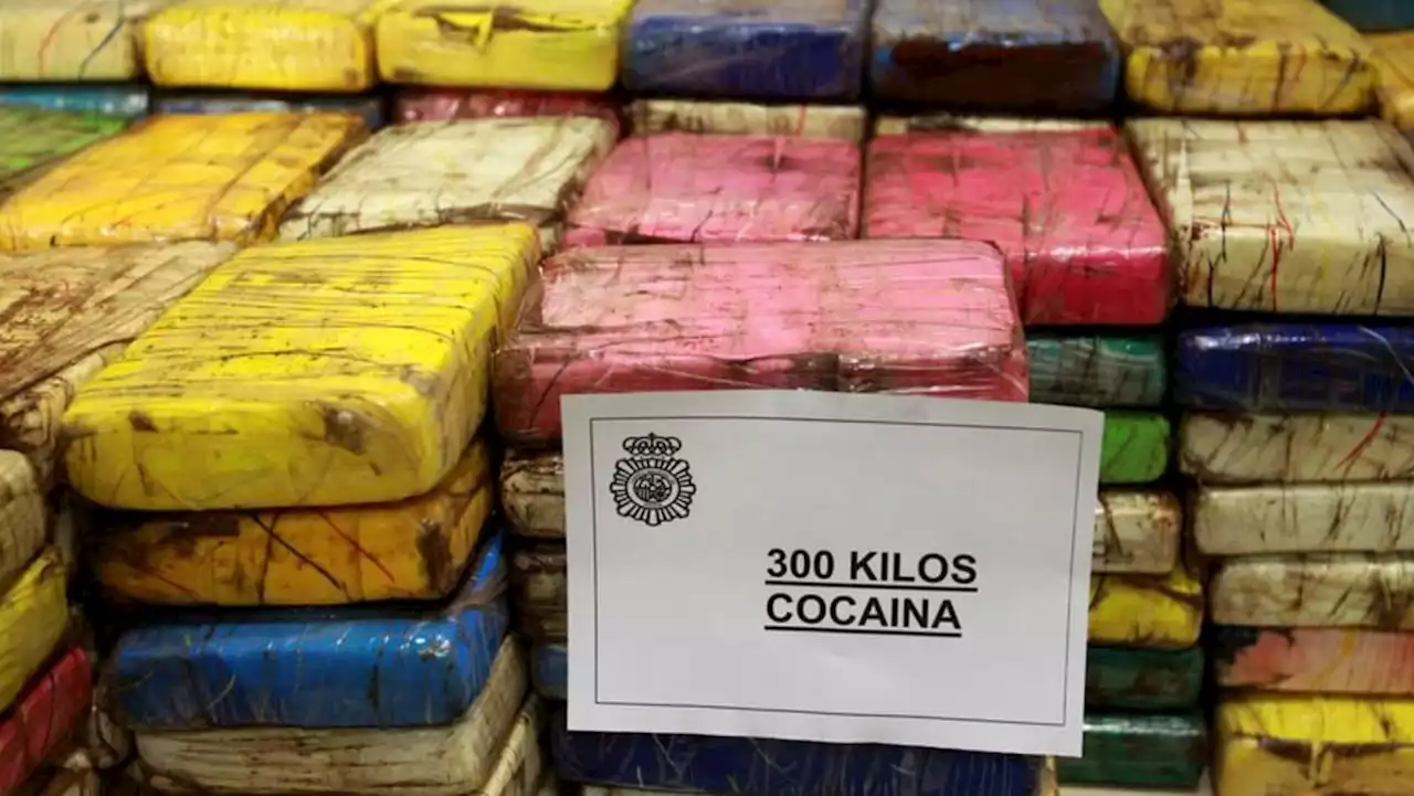 Police off north Spain intercept boat carrying two tonnes of cocaine