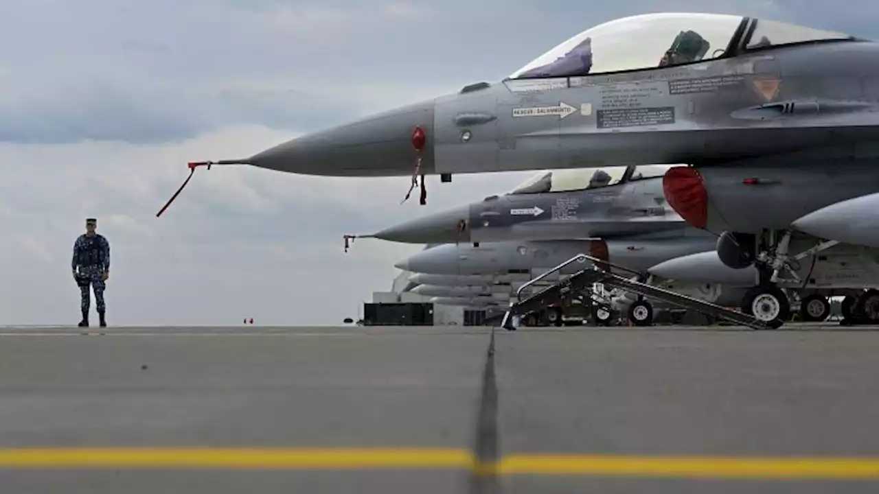 F-16 questions remain as Ukrainian pilots set to start training this month | CNN Politics