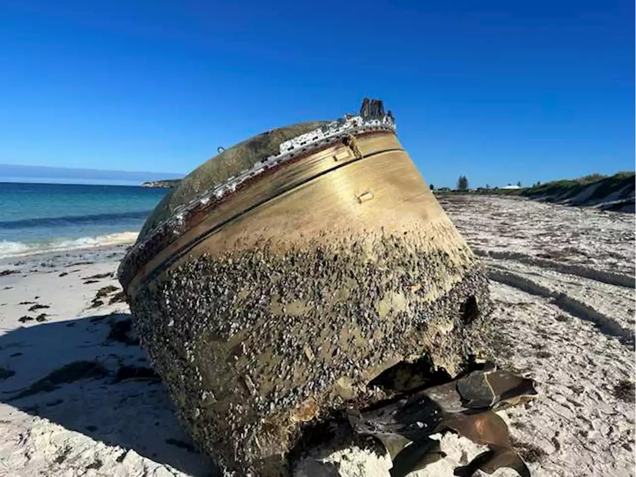 Encuentran un pedazo de basura espacial en una playa