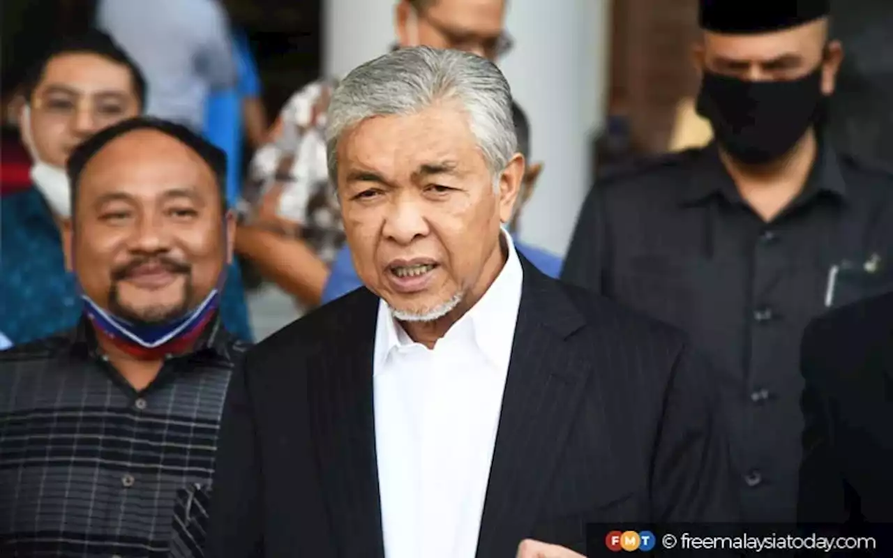 Zahid ke mesyuarat Kabinet, perbicaraan rasuah disambung esok