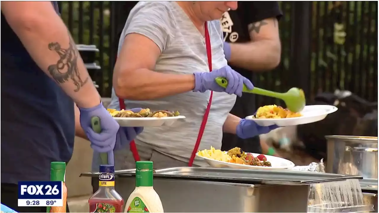 Houston man ticketed for feeding homeless found 'not guilty,' pursuing lawsuit in federal court