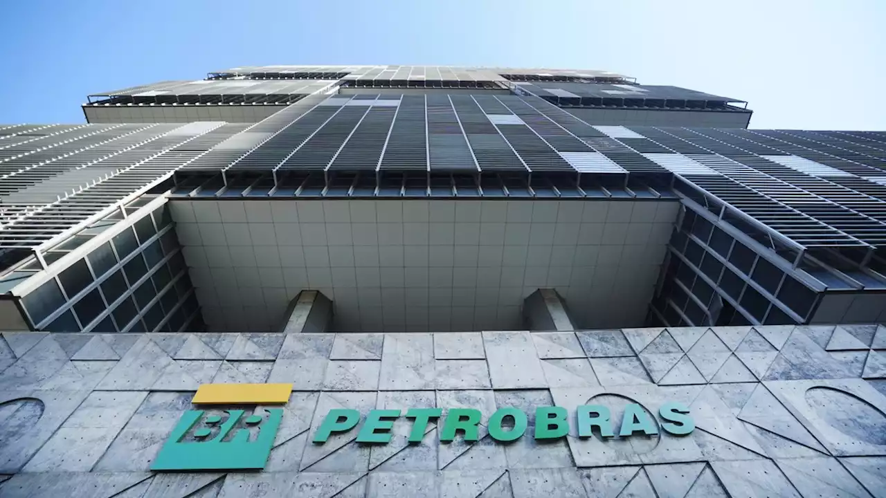 Petrobras eleva em 4,3% preço de querosene de aviação vendido às distribuidoras