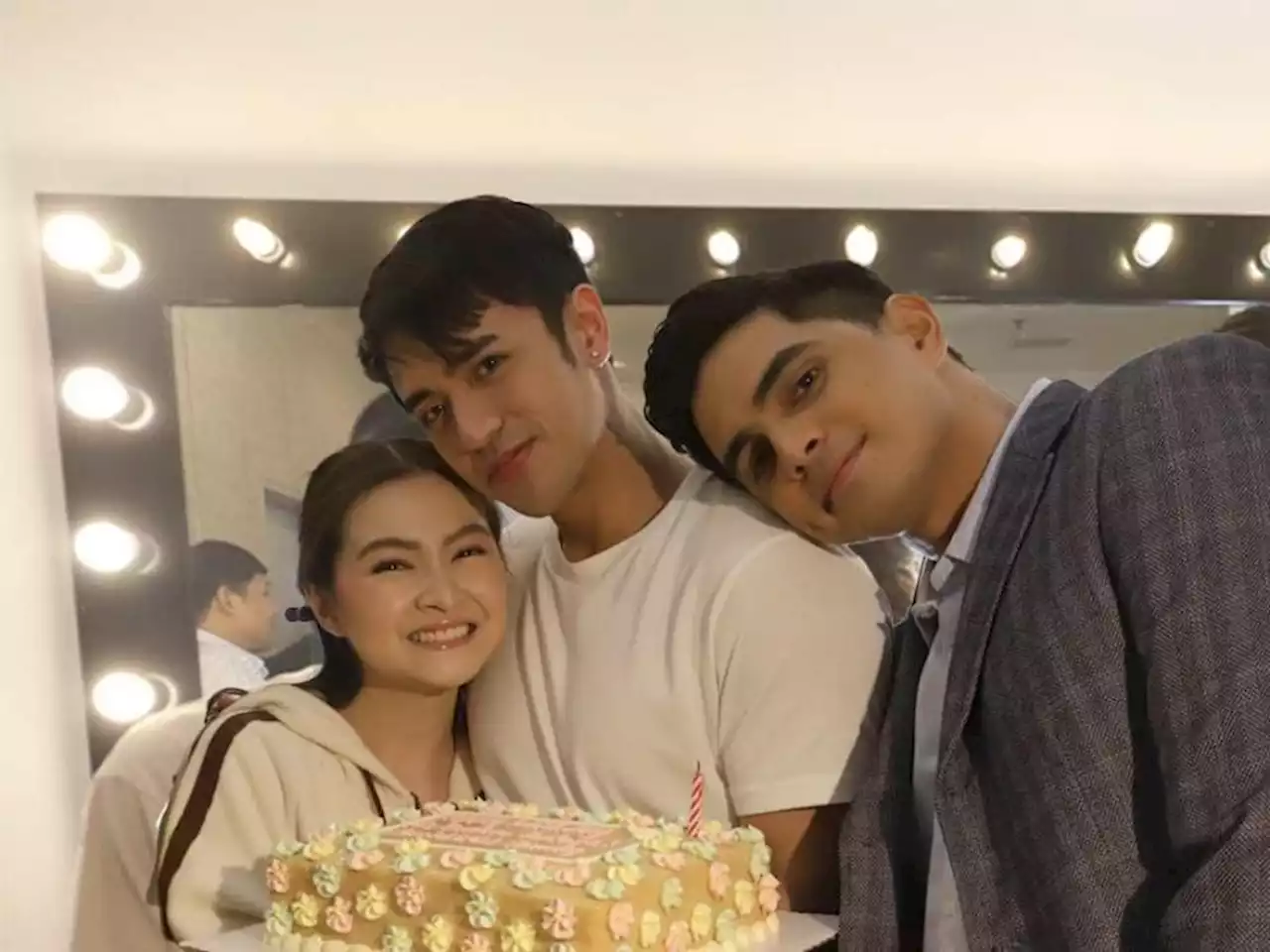 'Padre Salvi,' 'sumingit' sa birthday surprise ni David Licauco kay Barbie Forteza