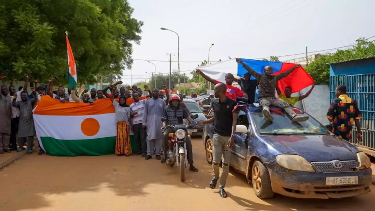 Nessuna operazione militare diretta, ma supporto ai soldati africani. Ecco come la Francia agirà in Niger (di N. Boffa)