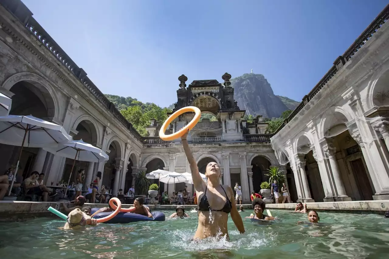 Parque Lage tem piscina liberada, aulas gratuitas e ateliês abertos