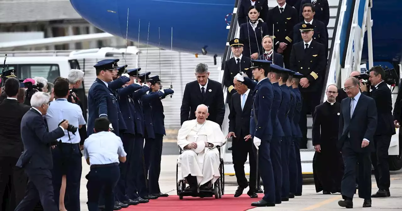 Le pape accueilli à Lisbonne avant de rencontrer la jeunesse catholique mondiale