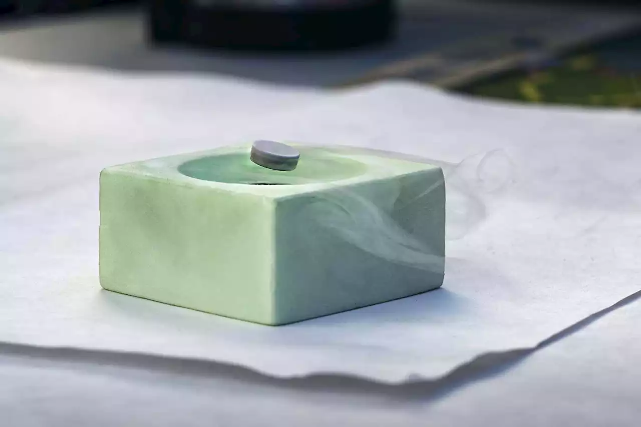 Scientists race to test claimed room-temperature superconductor