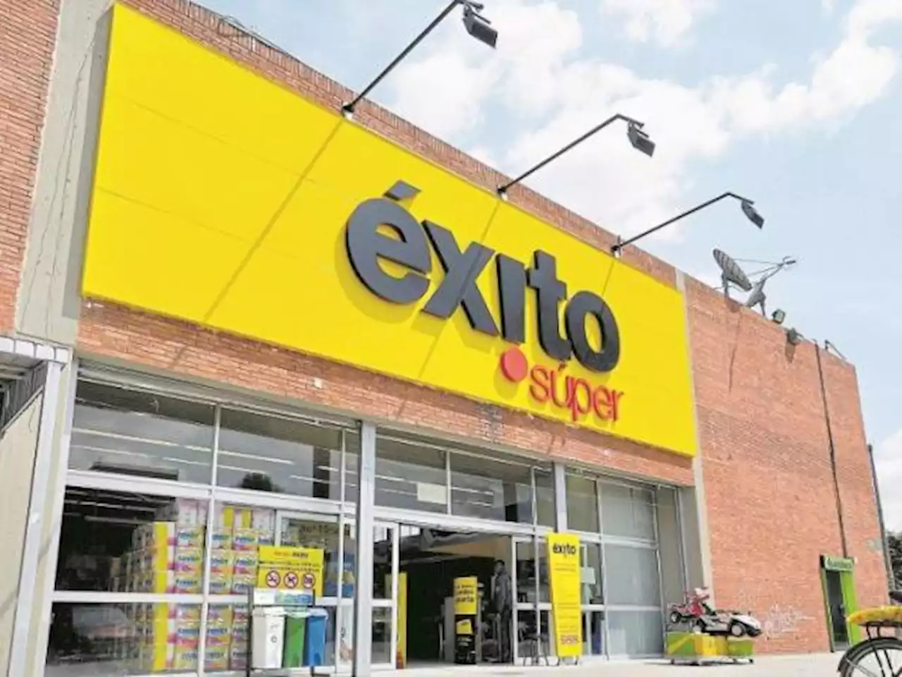 Éxito y Nutresa, con más ventas y menos ganancias