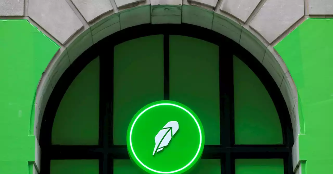 Robinhood beats revenue estimates, achieves profitability