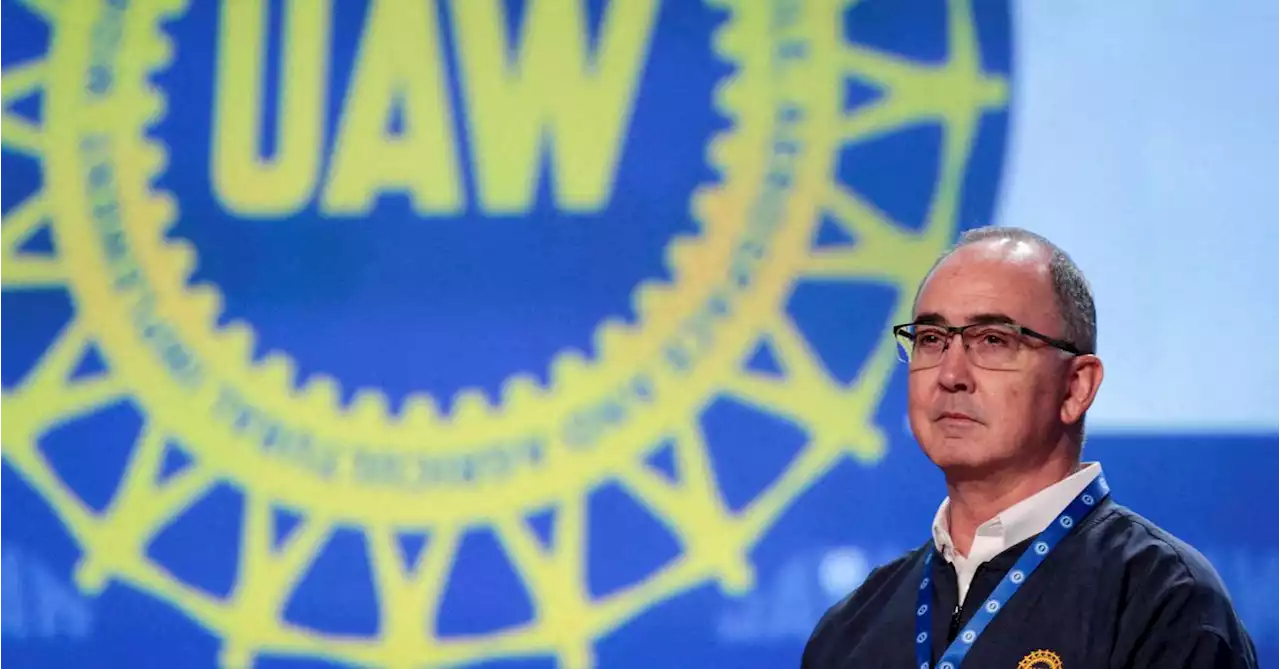 UAW seeks double-digit pay hikes in Detroit Three auto contract talks