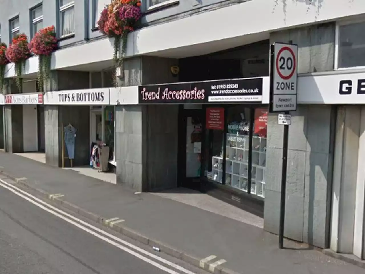 Burglars target Newport mobile phone store in early morning raid