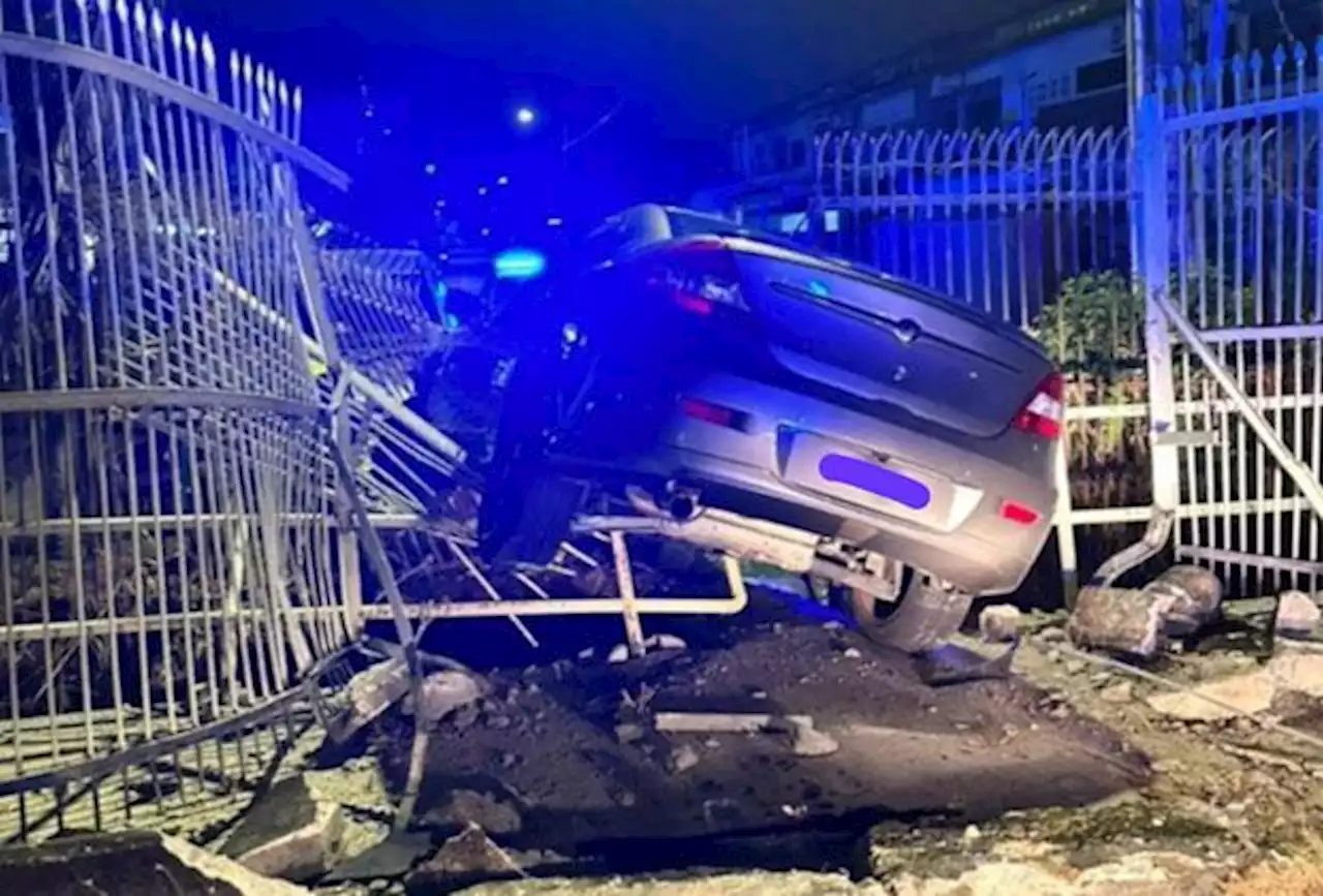 Drug addict leads Johor cops on high-speed chase before crashing