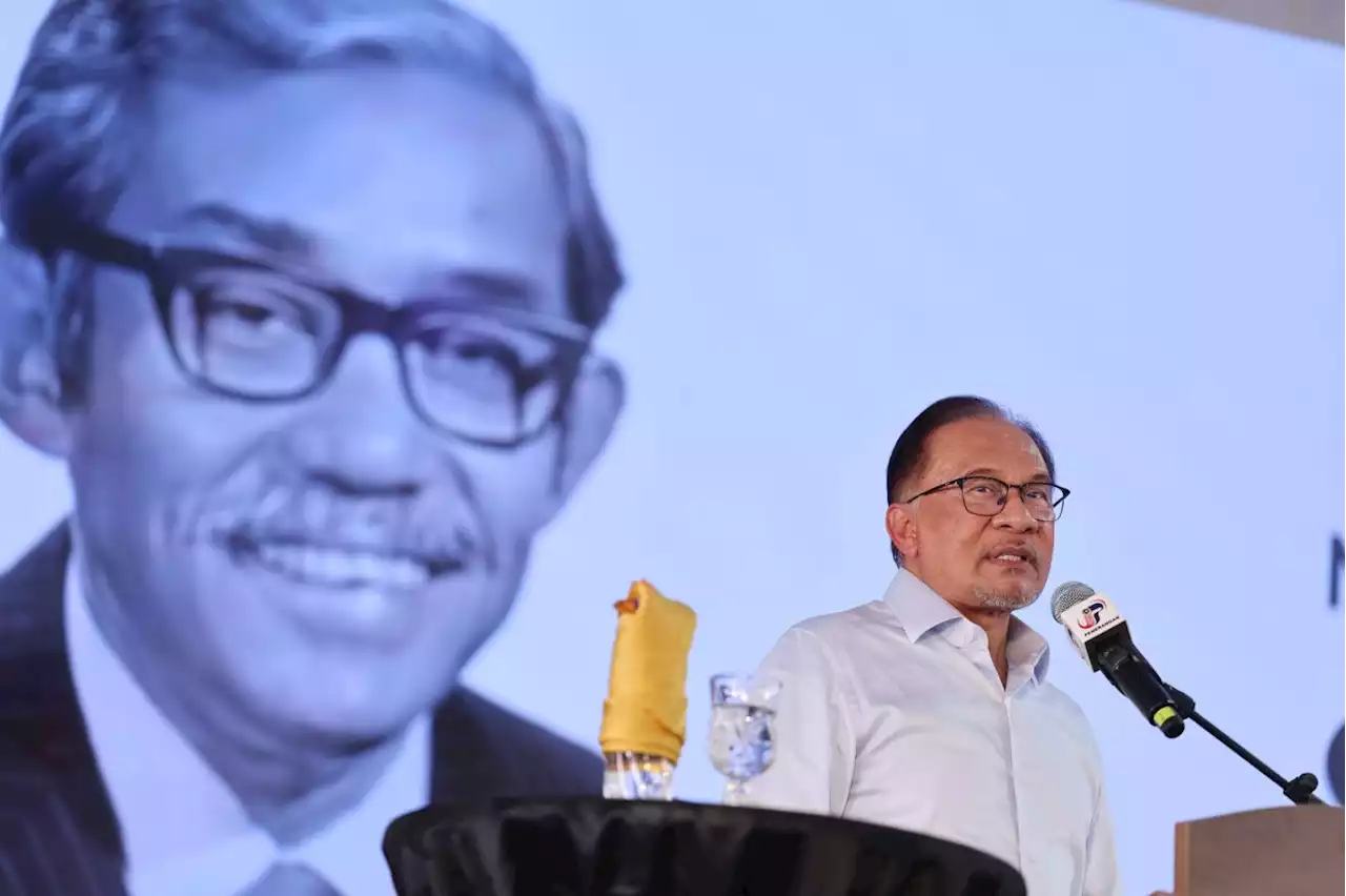 Emulate Tun Dr Ismail's firmness, integrity to keep country safe, Anwar tells youth