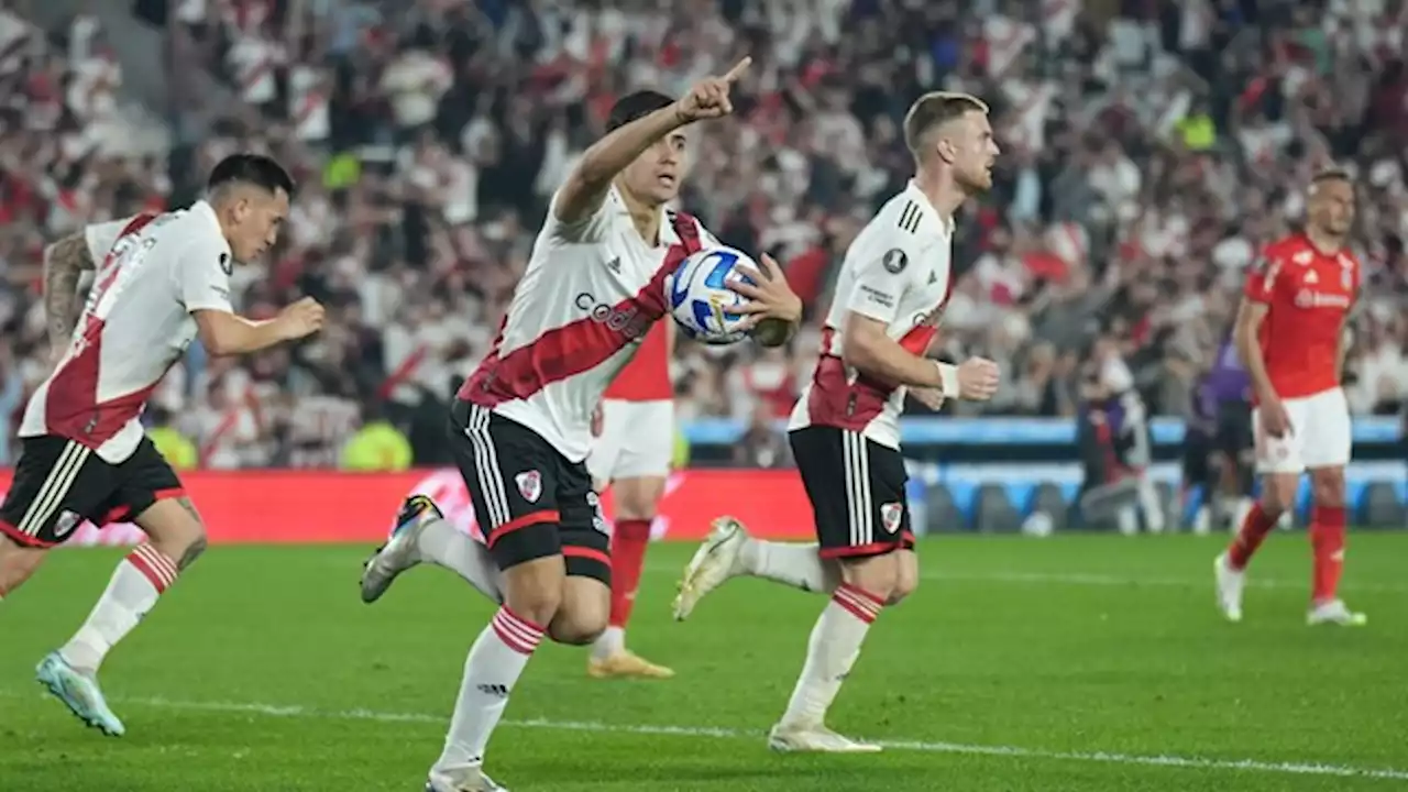 De la mano de Pablo Solari, River remontó el partido y superó a Inter de Porto Alegre