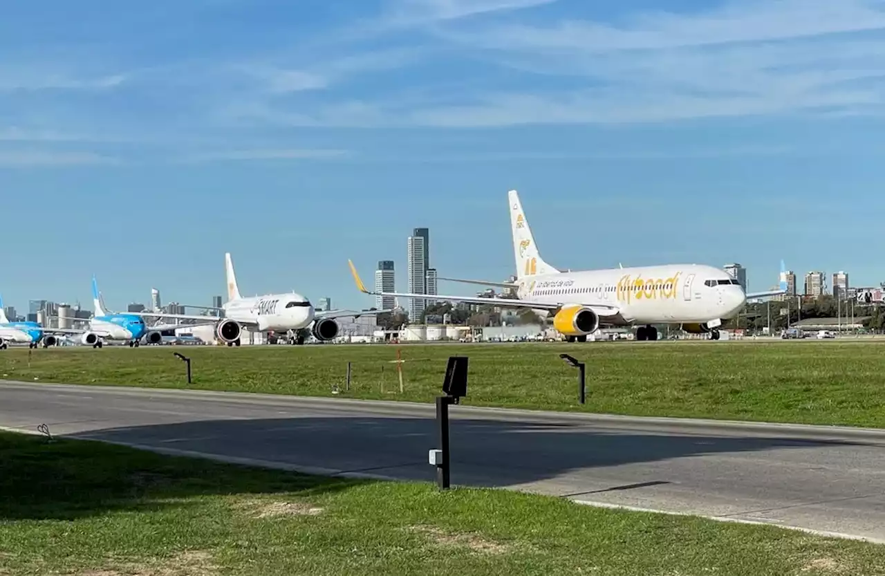 Un pasajero se descompensó en pleno vuelo: murió en el aeropuerto tras un aterrizaje de emergencia