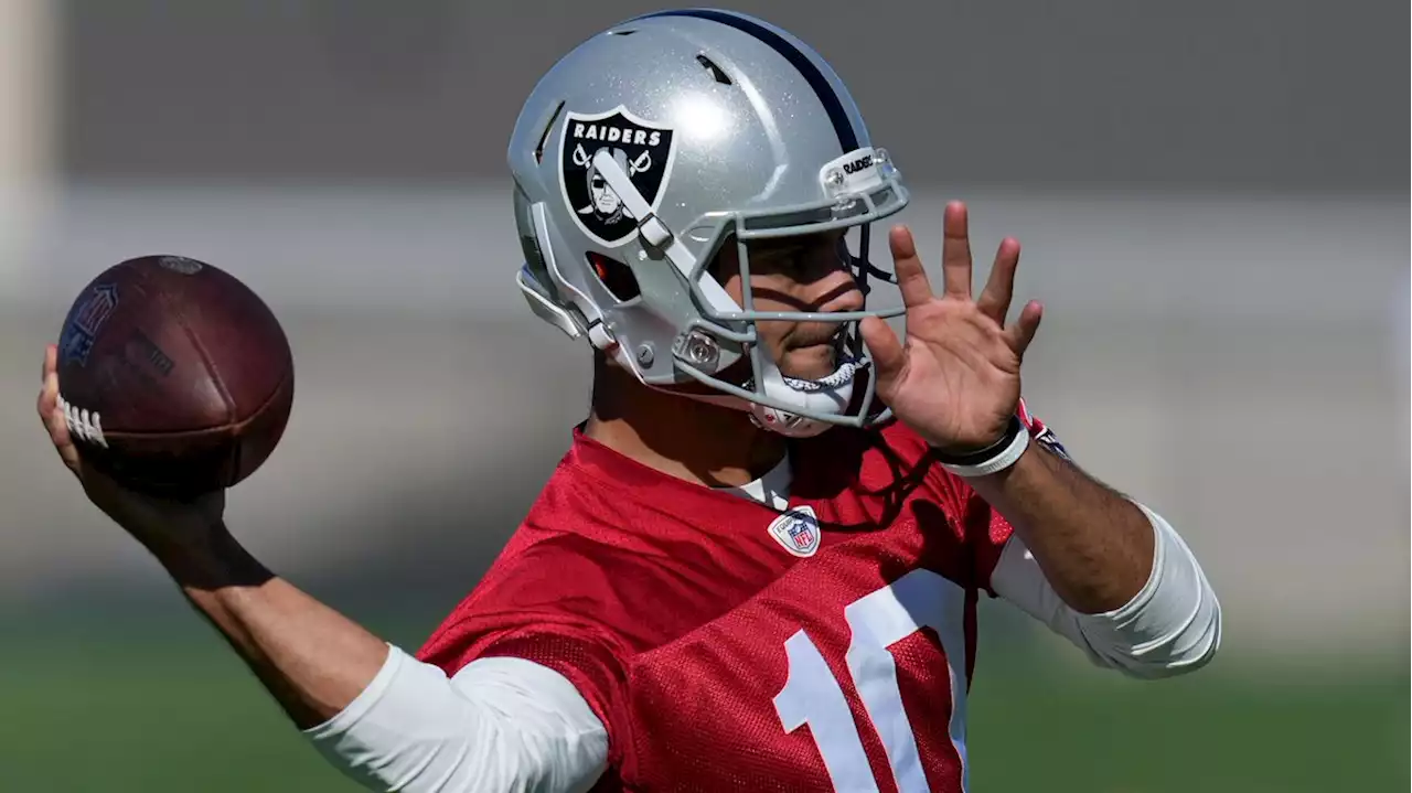 Jimmy Garoppolo leaves Las Vegas Raiders practice early as coaches monitor injured foot | TSN