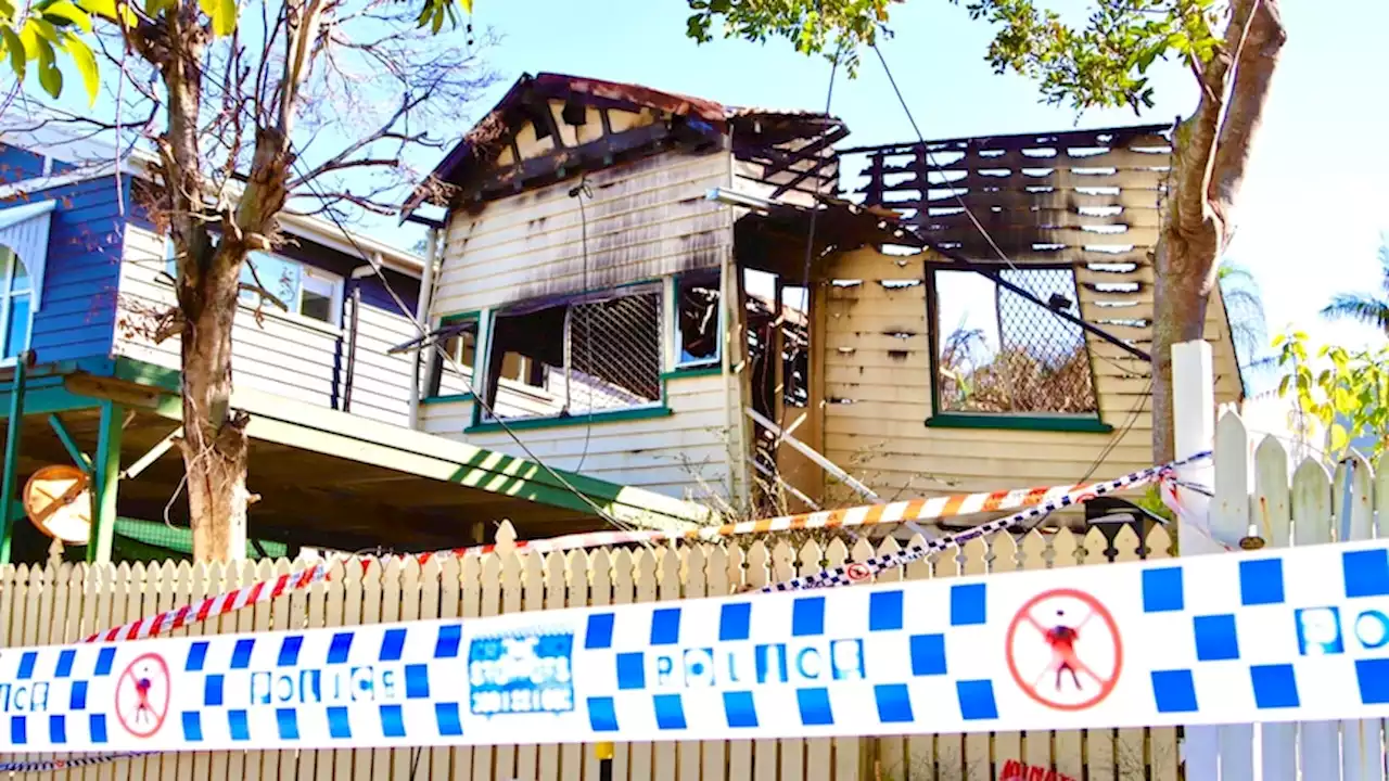 Man dies after house fire in east Brisbane on Saturday night