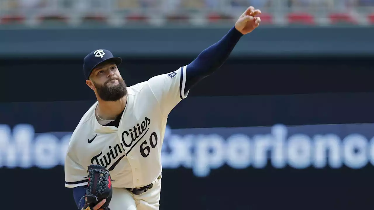 Keuchel has perfect game broken up in 7th as Twins beat Pirates 2-0