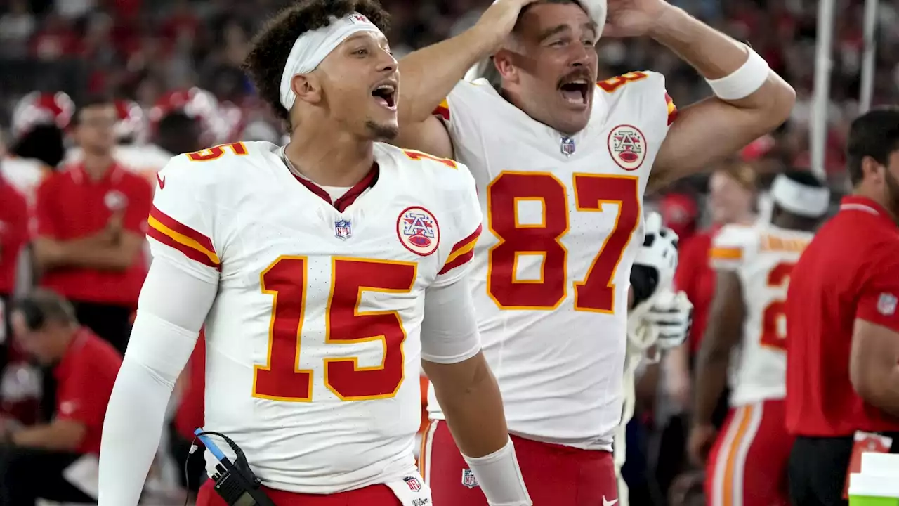 Mahomes throws a touchdown pass as Chiefs roll to 38-10 preseason win over the Cardinals