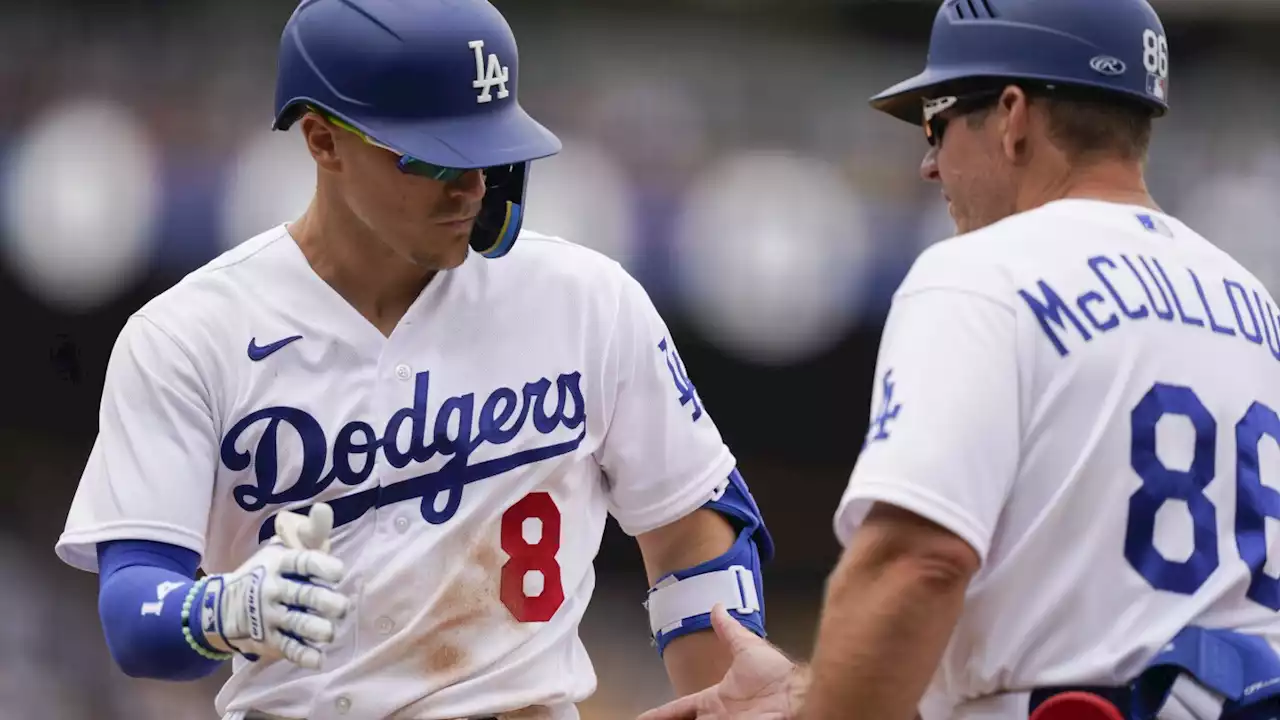 Mookie Betts hits 2-run single as Dodgers beat Marlins 3-1 in doubleheader opener