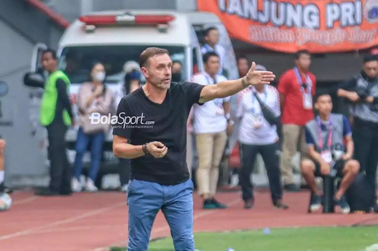 Persija Gagal Menang Lawan Arema FC, Thomas Doll Keluhkan Kualitas Lapangan