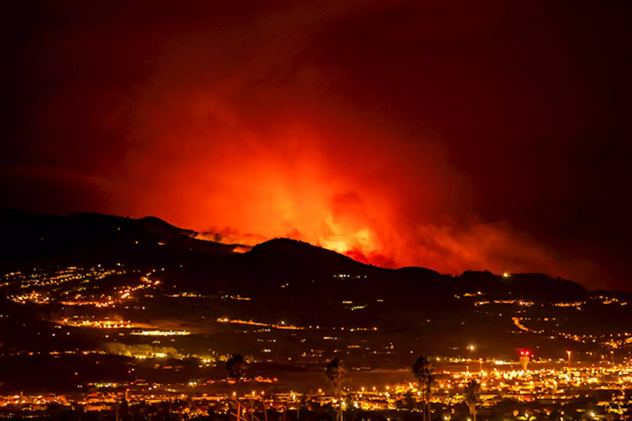 Thousands evacuated as Tenerife fire rages on Spain’s Canary Islands | BusinessMirror and Arturo Rodríguez & Joseph Wilson / The Associated Press