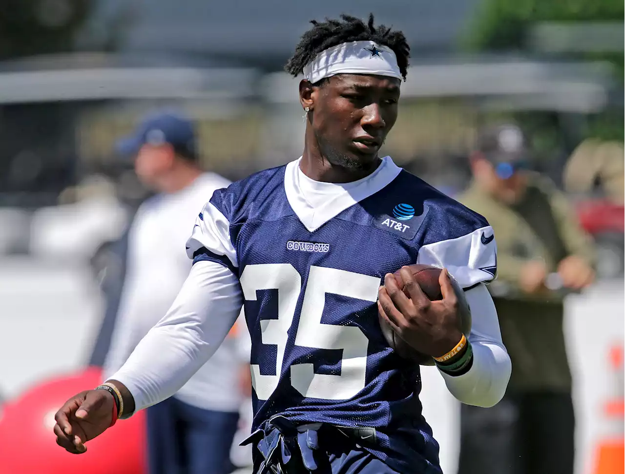 Cowboys’ DeMarvion Overshown, Matt Waletzko exit preseason game vs. Seahawks with injuries