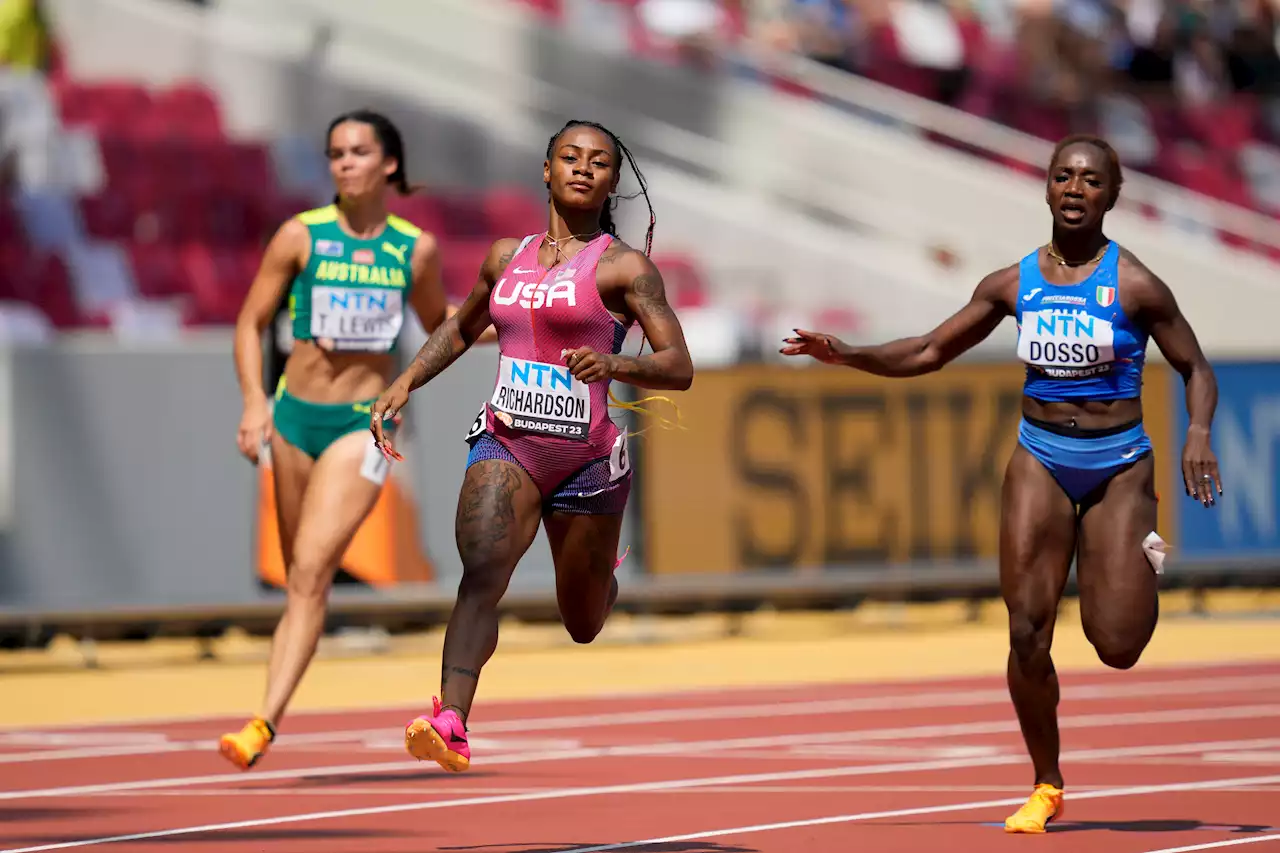 Sha’Carri Richardson, 3 rivals advance easily through 100-meter heats at worlds