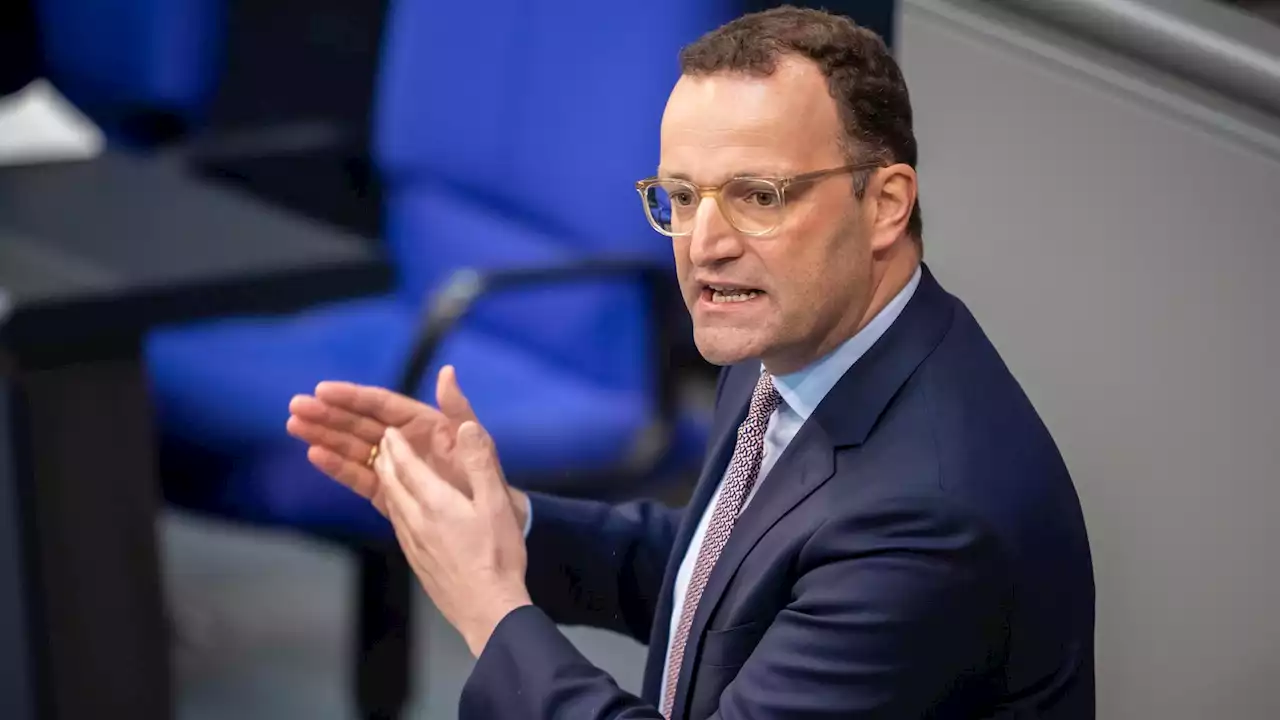 - Spahn fordert 'Pause von dieser völlig ungesteuerten Asyl-Migration'