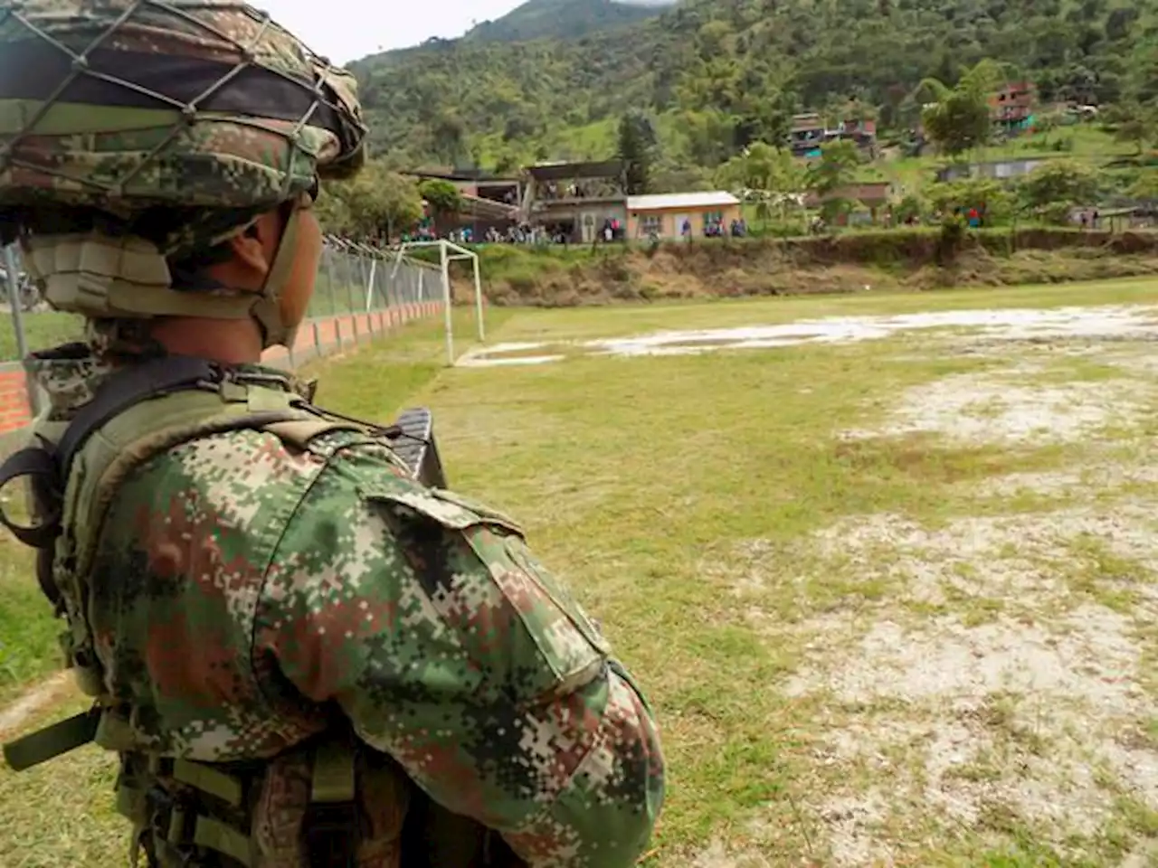 Nueve veredas del Cauca quedaron en medio de los combates entre el Ejército y disidencias de las Farc