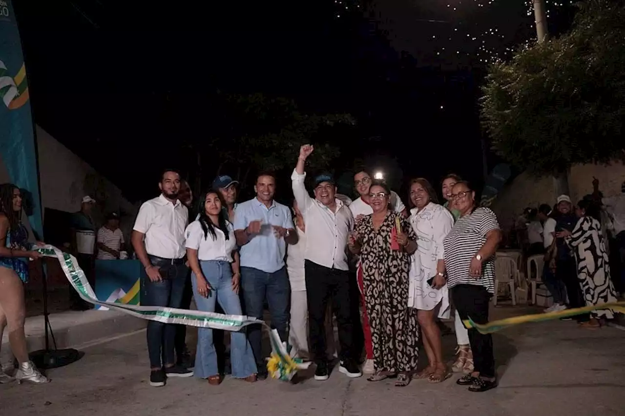 Entregan nueva vía pavimentada en zona escolar de Puerto Colombia