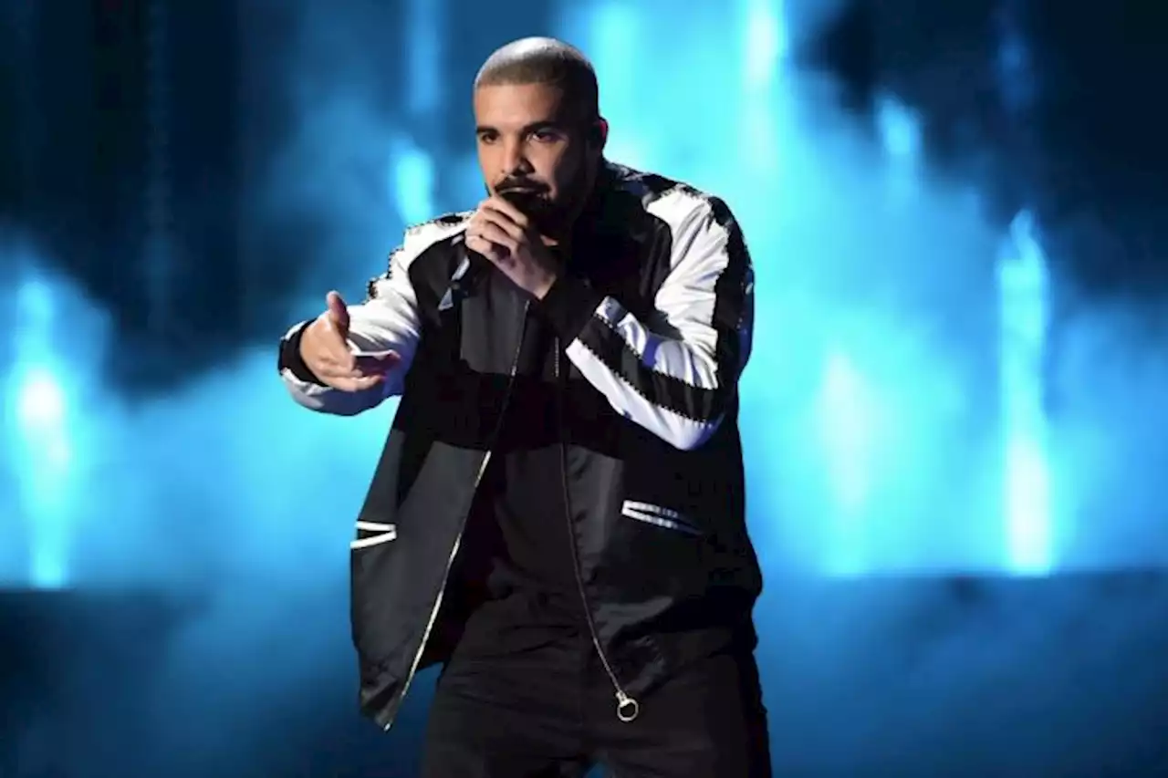 Drake Narrowly Avoids Being Hit By His Own Poetry Book During Show: ‘You Lucky I’m Quick’