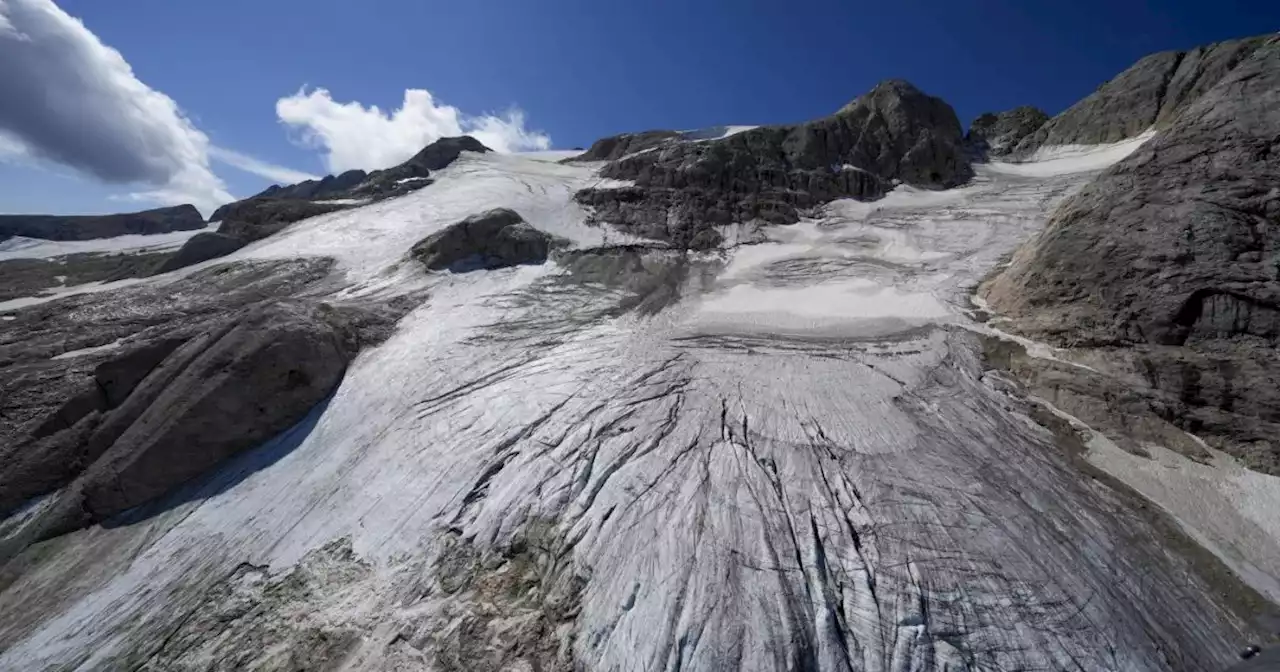 Emergenza caldo sui ghiacciai alpini, 'tutte le quote sono sopra lo zero e la situazione è abbastanza critica'