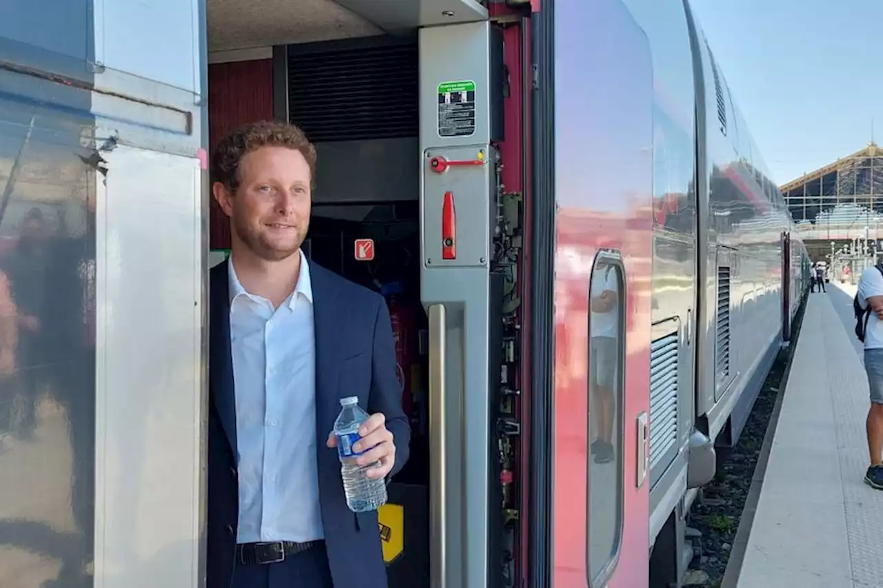 Bouteille d'eau gratuite, maintenance des trains, messages d'alerte : le dispositif canicule dévoilé par le ministre Clément Beaune à la gare de Marseille