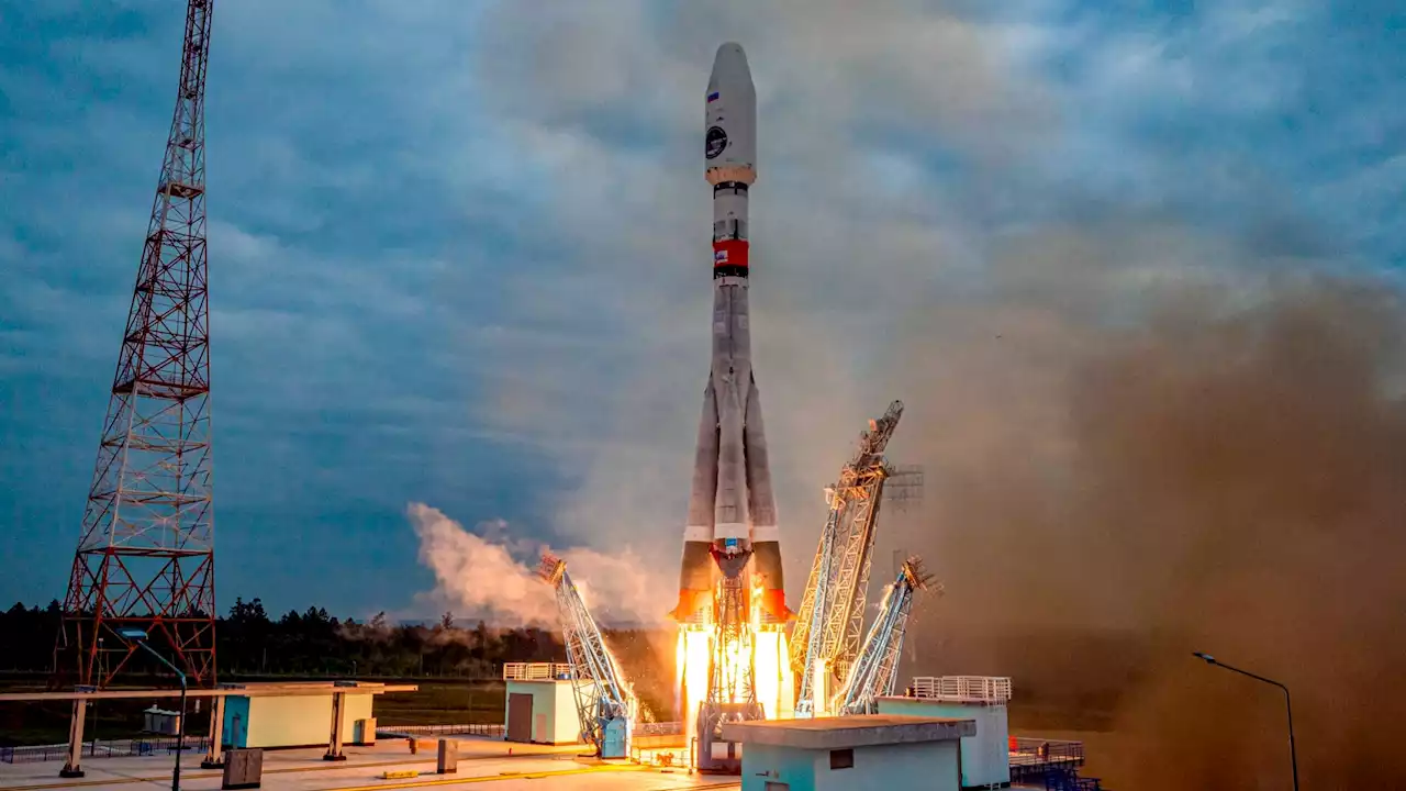 Russia’s first post-Soviet Moon mission ends in space crash