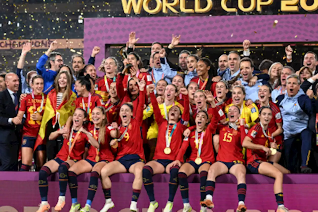 Bonmatí y sus amigas campeonas mundiales: la historia, a sus pies