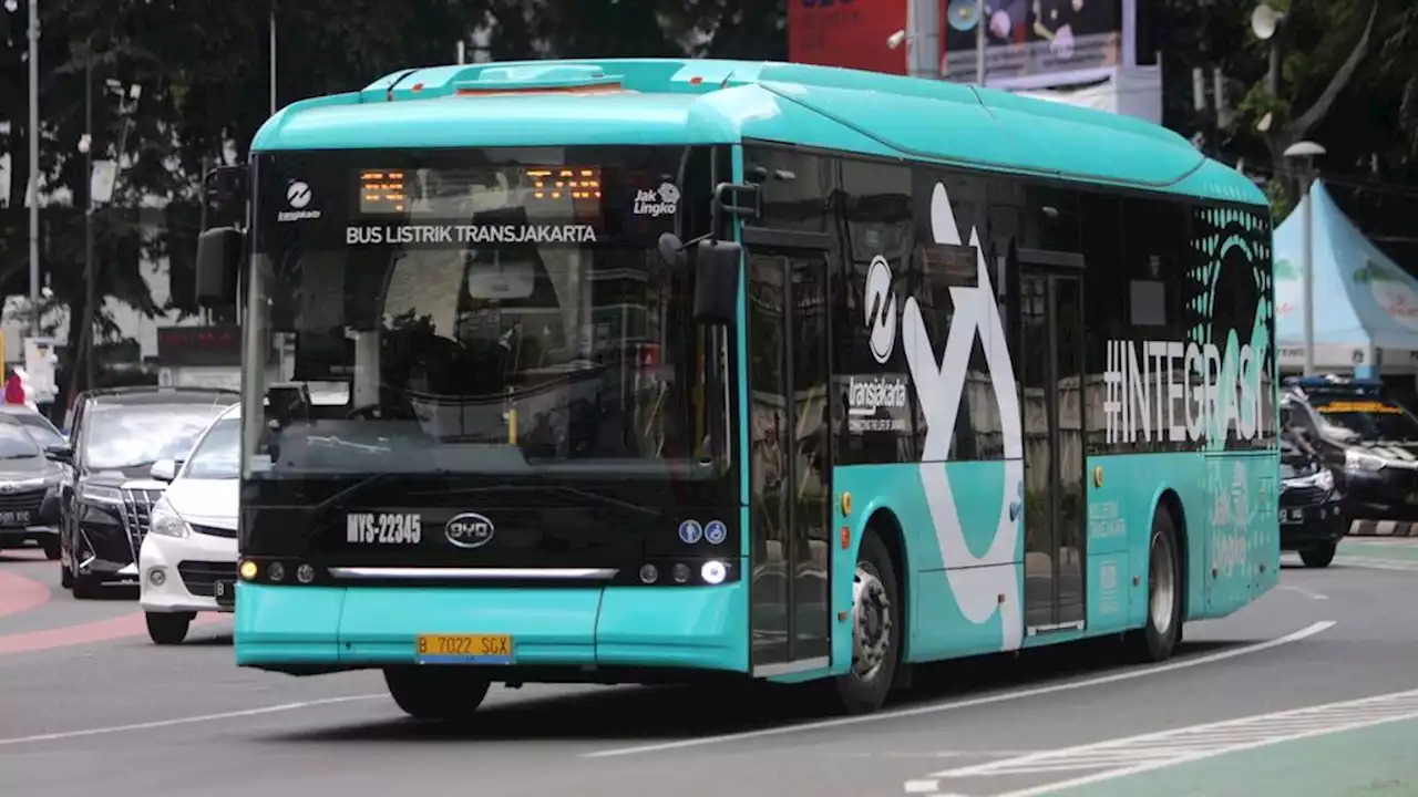 Mesin Diesel Bus Transjakarta Diubah Jadi Bus Listrik Mulai 2024