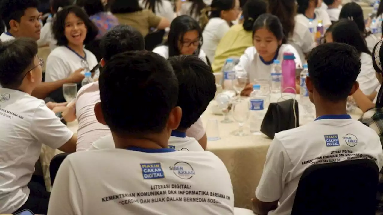 The Banjarmasin Millennial Generation is Demanded to Be Wise in Social Media