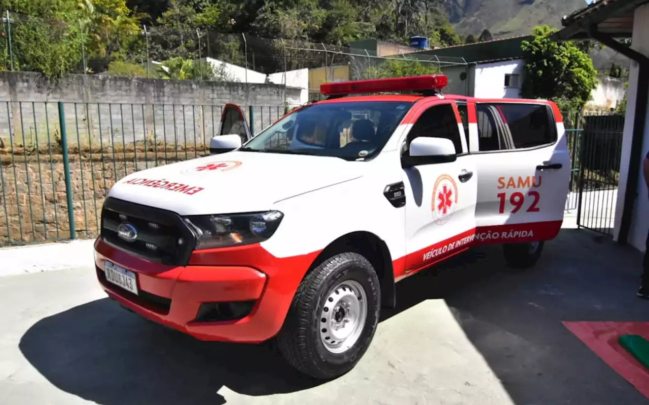 SAMU de Petrópolis ganha reforço com nova caminhonete 4x4 | Petrópolis