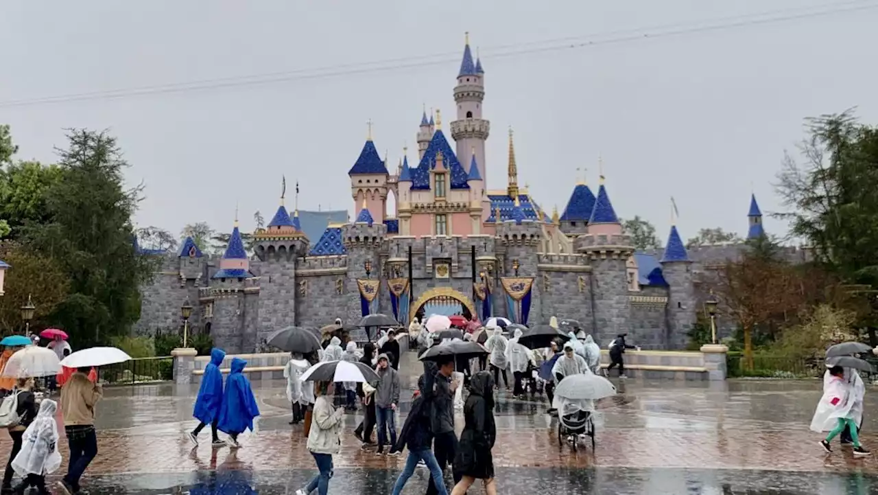 Disneyland closing early due to Hurricane Hilary, Knott’s and Six Flags closed