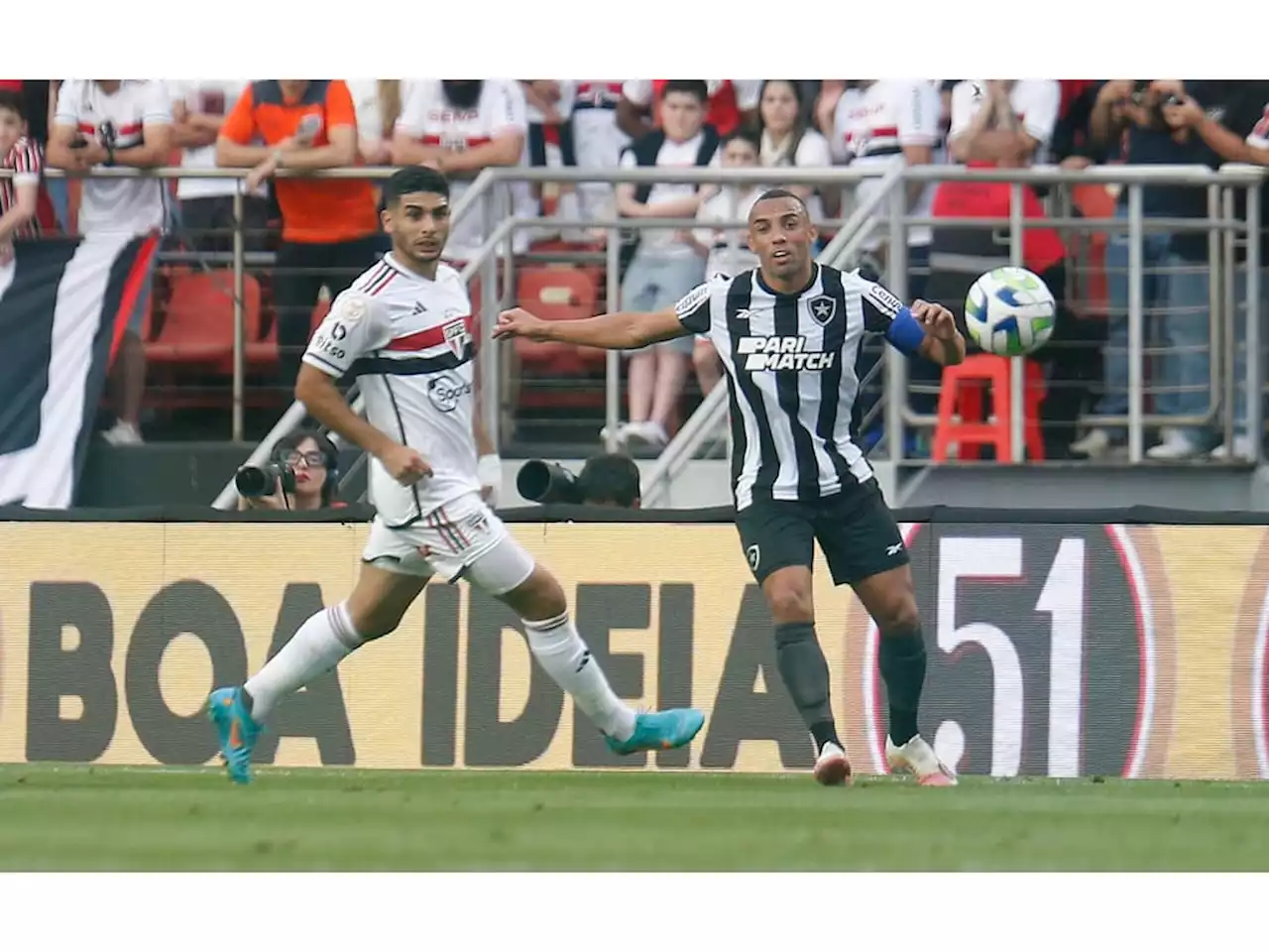 Marçal sai do jogo do Botafogo com dores e passará por reavaliação