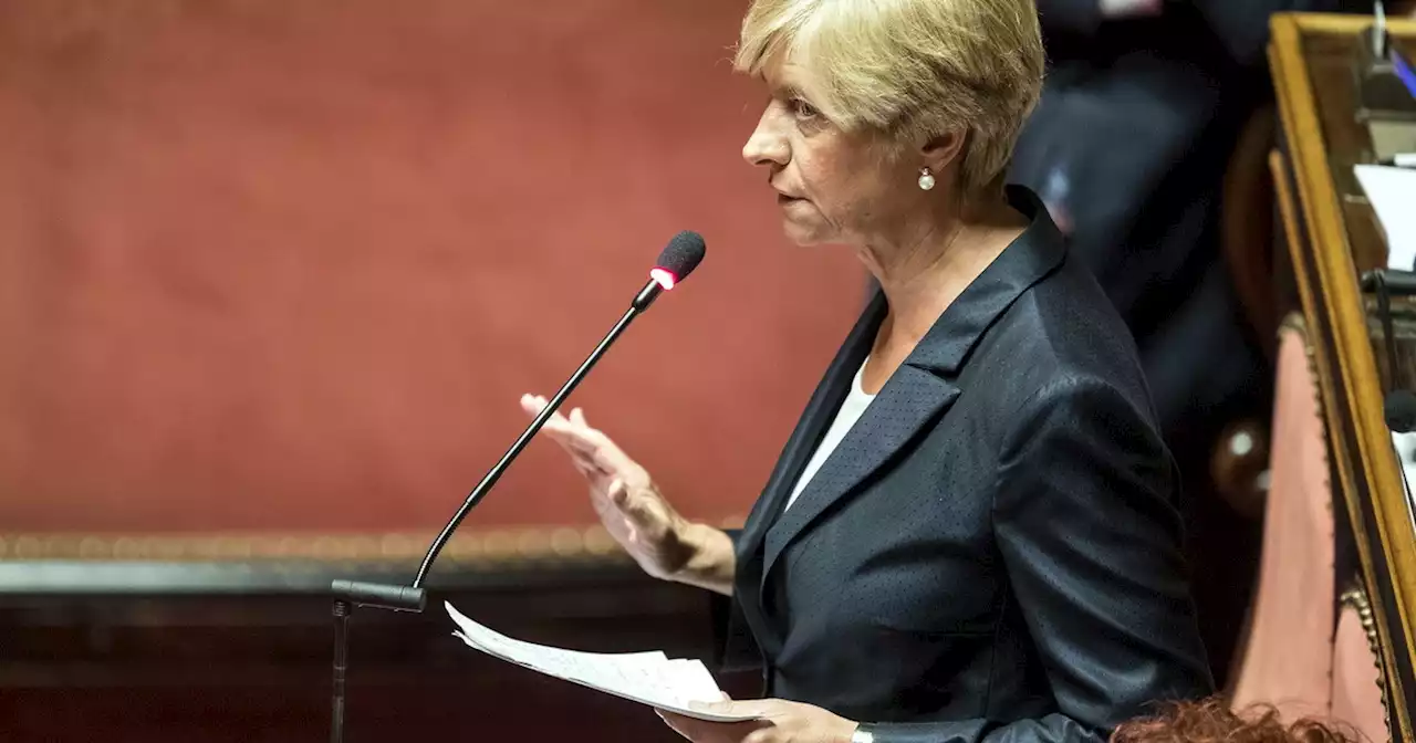 Vannacci vuota il sacco: 'Cosa faceva la ministra Pinotti tra i parà'