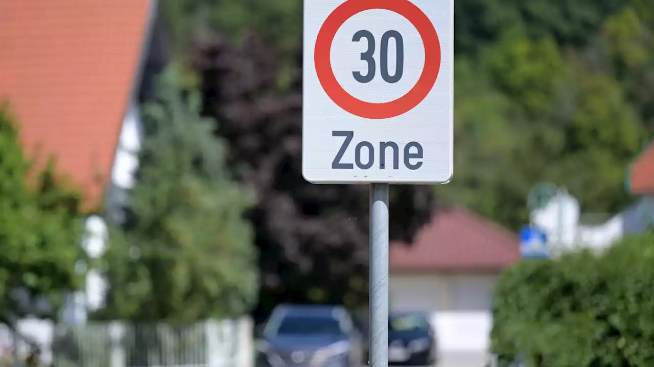 Lkw-Verkehr: Debatte um Tempo 30 in der Stadt Ybbs