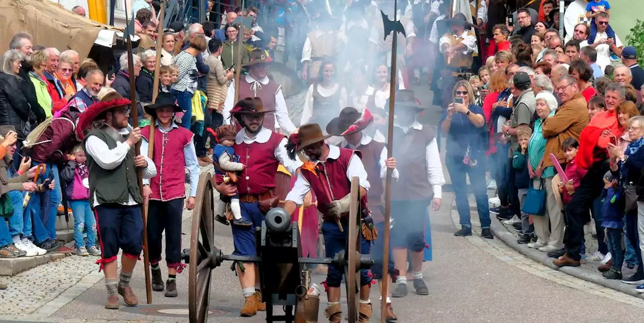 Der General haut auf die Pauke: Gewitzte Gaukler und raubeinige Soldateska beim bunten Tillyfest